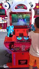دستگاه بازی های کودکان و نوجوانان فلزی ، بلیط های تیراندازی تفنگ دزد قهرمان Redemption Arcade Simulator